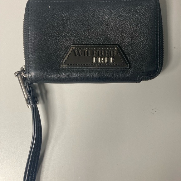 ARITZIA WALLET - Picture 2 of 6